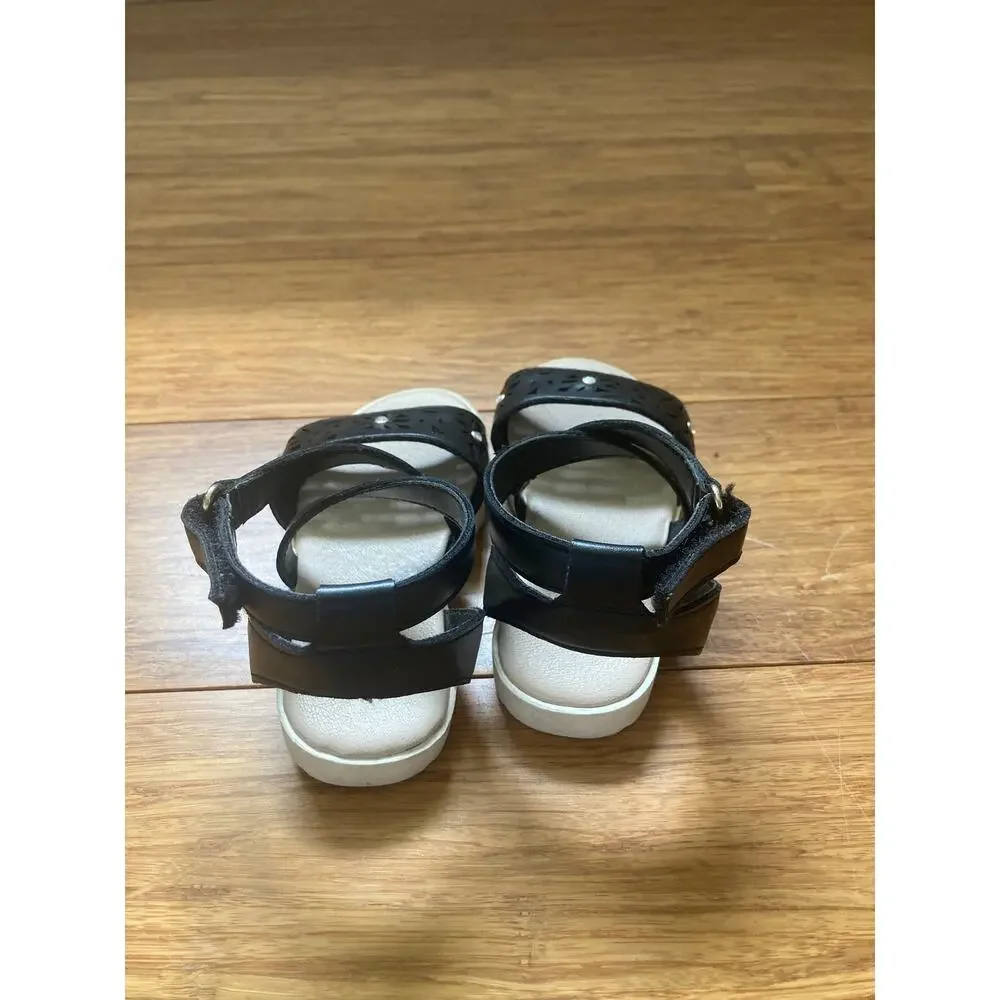 The Children’s Place Girls Black Strappy Sandals, Size 6